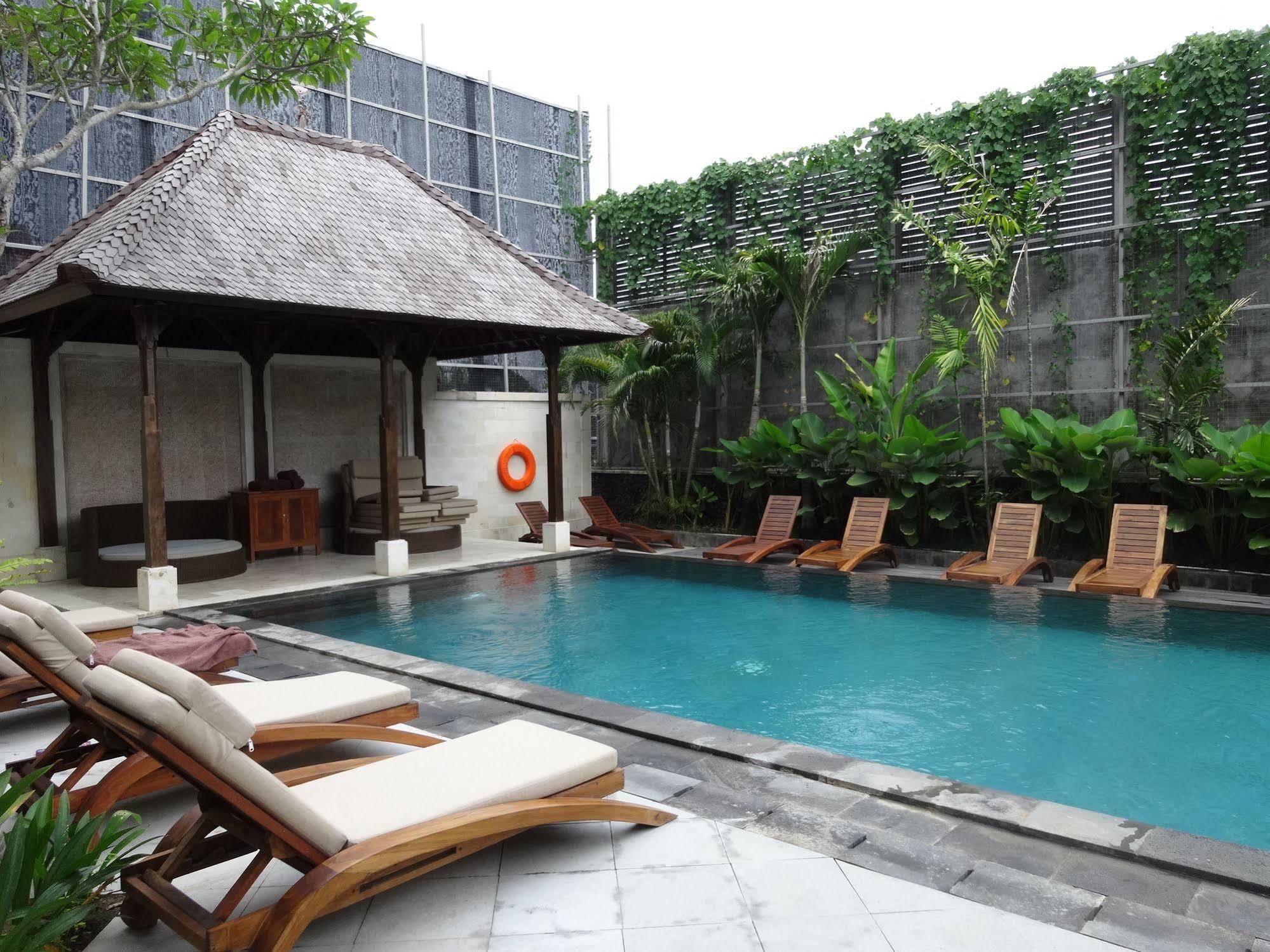 Ubud Village Hotel Екстериор снимка